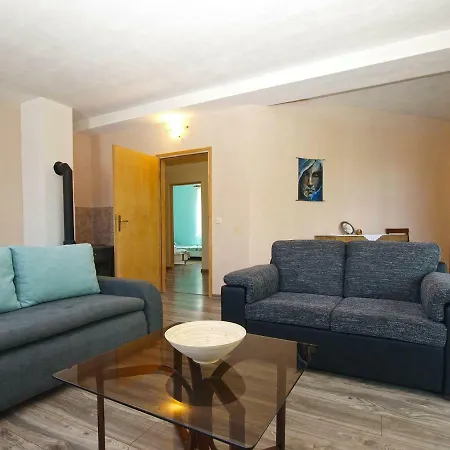 Apartament Dejan 1918