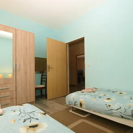 Apartament Dejan 1918
