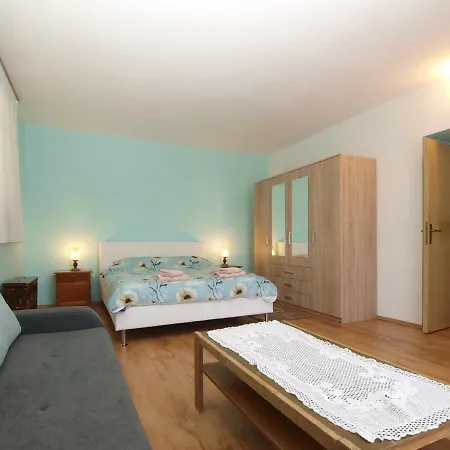 Apartament Dejan 1918