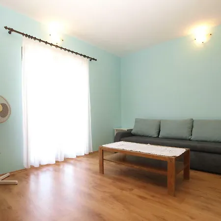 Apartament Dejan 1918