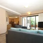 Dejan 1918 Apartment Medulin