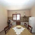 Apartment Dejan 1918