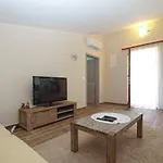 Apartment Dejan 1918 *